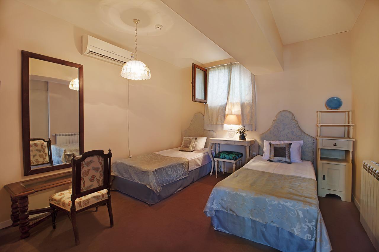 Caravan Villa Tbilisi Exterior foto