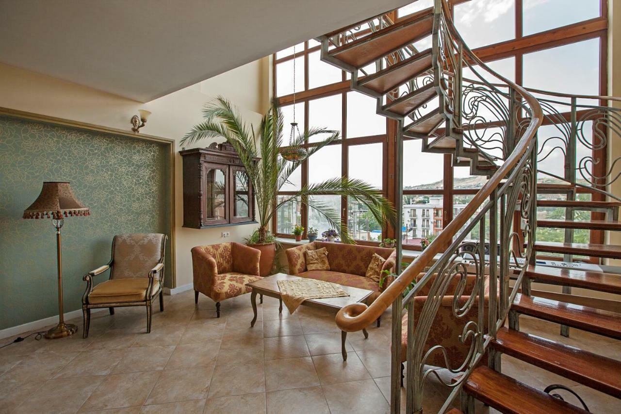 Caravan Villa Tbilisi Exterior foto